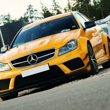 メルセデス AMG C 63