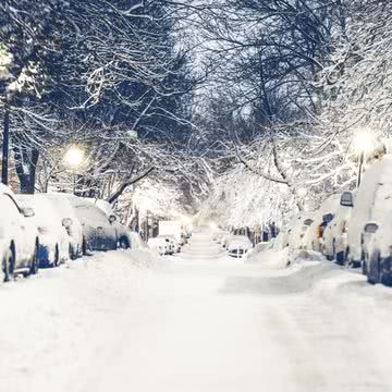 雪の積もった道路