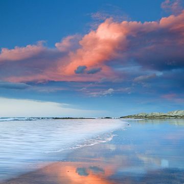 鏡のような砂浜