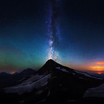 山の星空