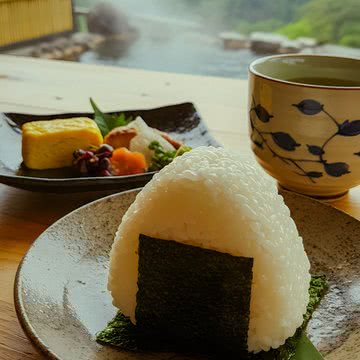 温泉宿のおにぎり