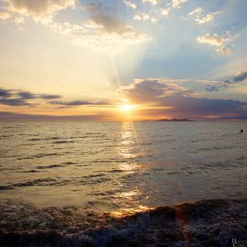 夕暮れの海