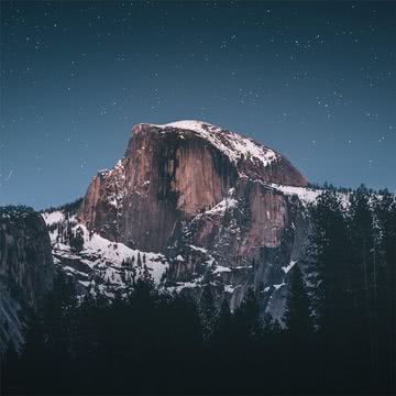 山の星空