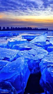 【iPhone HD壁紙】青く光る流氷の風景