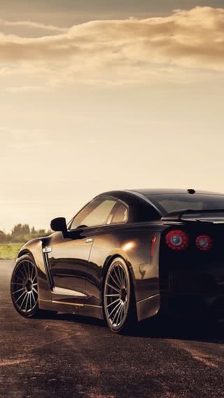 NISSAN GT-R