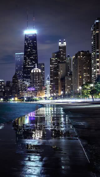 海沿いの夜景