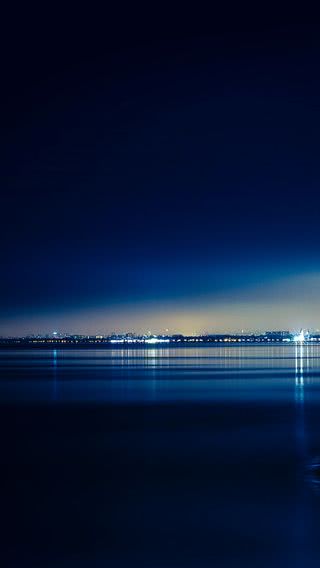 海辺の夜景