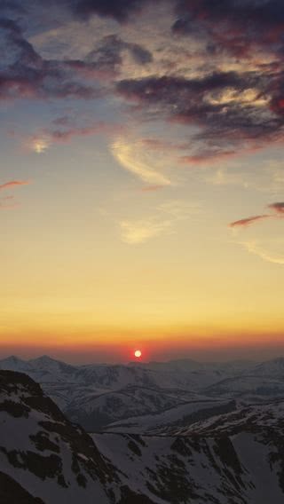 山の夕暮れ