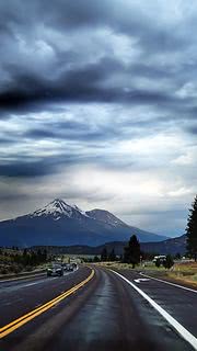 【風景】山へ続く道路