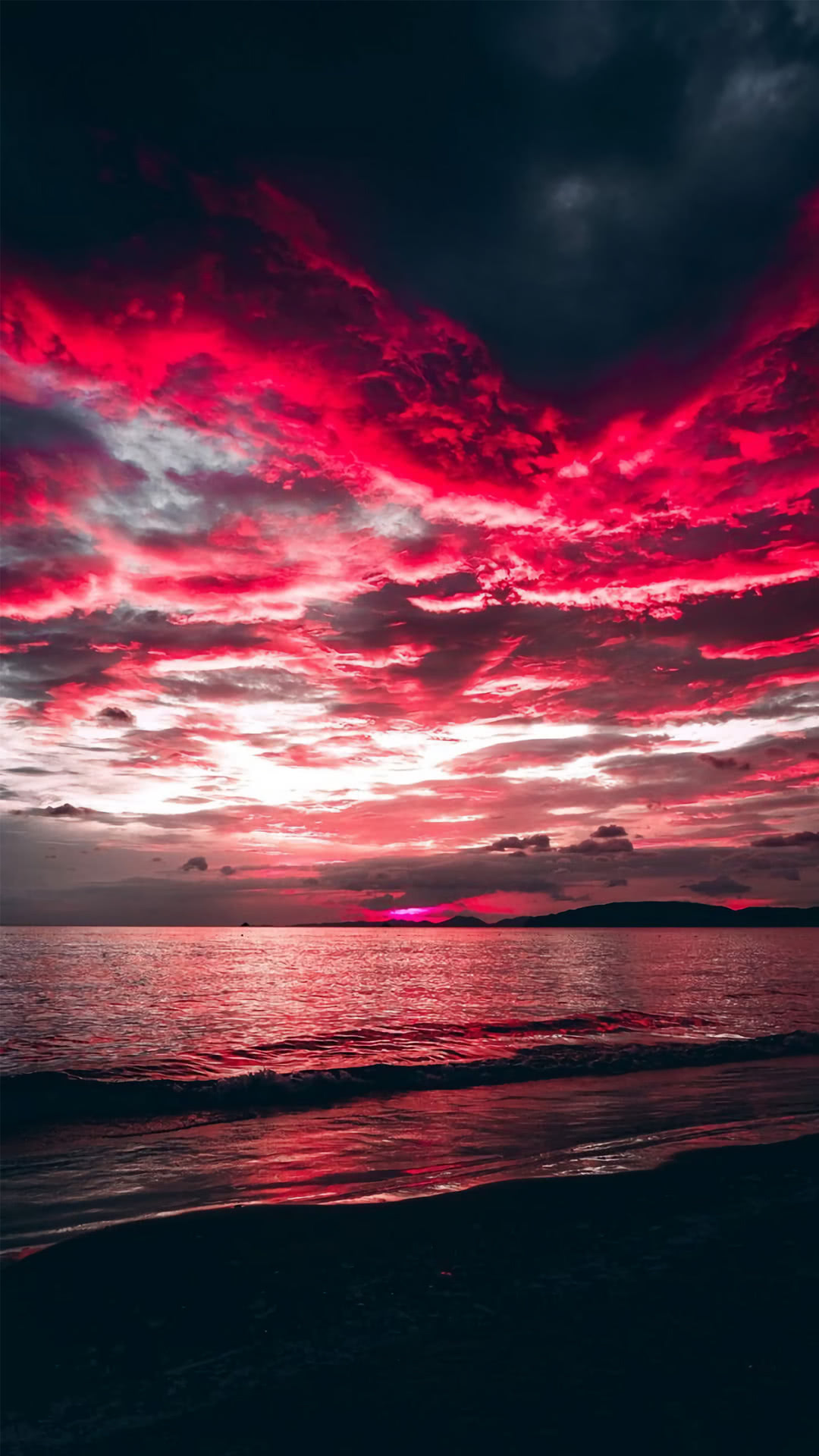 赤く燃える浜辺の夕日 Iphone12 スマホ壁紙 待受画像ギャラリー