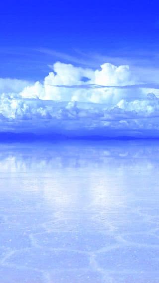鏡のように美しいウユニ塩湖 Iphone12 スマホ壁紙 待受画像ギャラリー