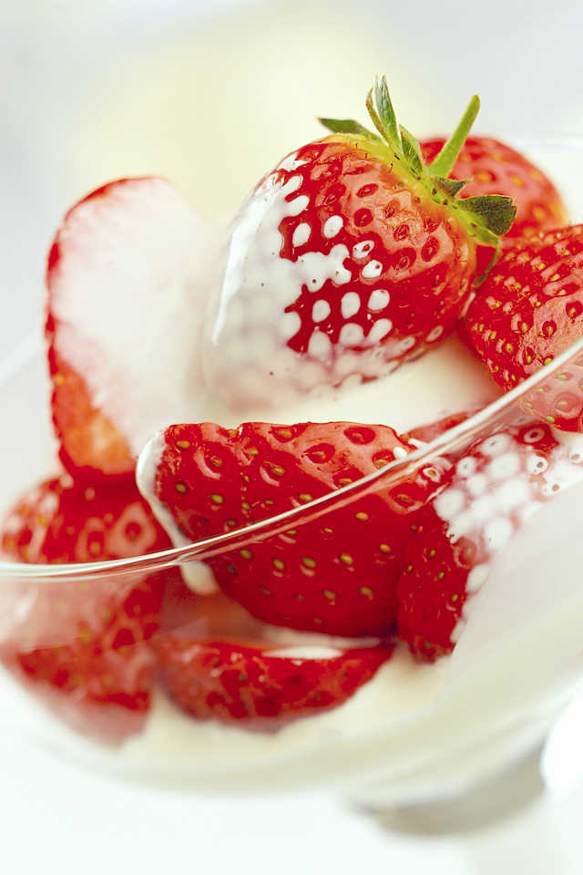 Strawberries And Yogurt Iphone Wallpaper Iphone 3g Wallpaper