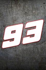 ９３