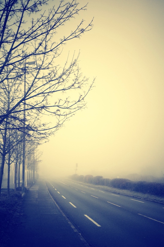 霧に包まれたセピア色の風景 Iphone壁紙ギャラリー