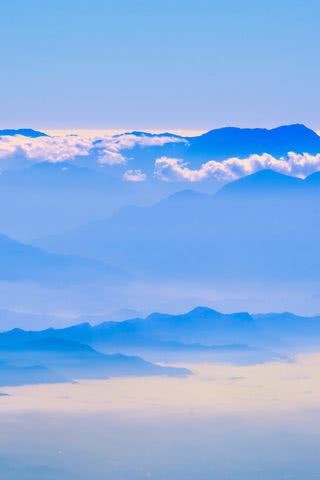 山と空