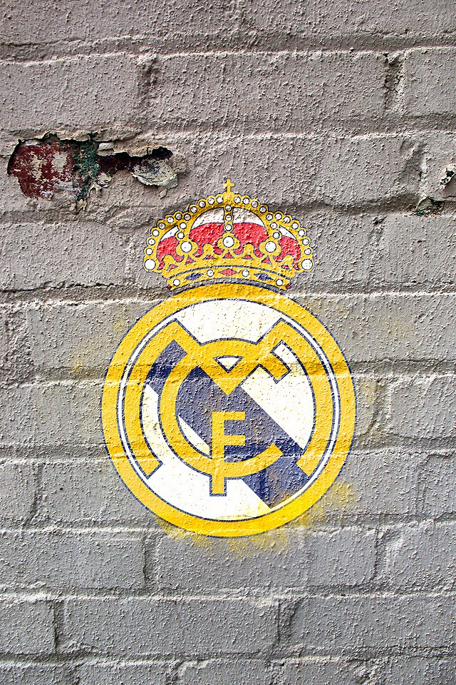 サッカー レアル マドリード レンガ背景 Iphone壁紙ギャラリー