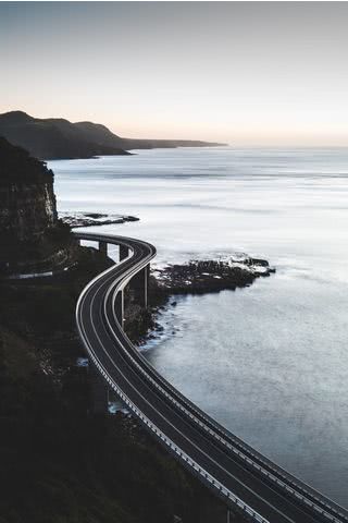 海沿いの道路