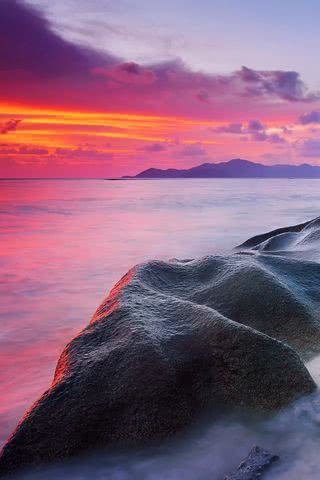 夕暮れの海