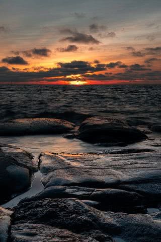 夕暮れの海