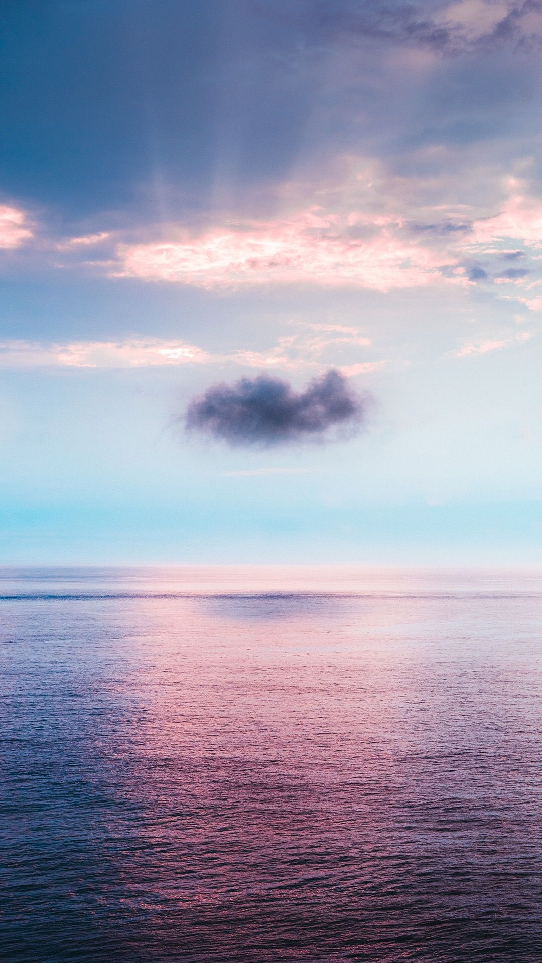 海の上に小さな黒い雲 Iphone12 スマホ壁紙 待受画像ギャラリー