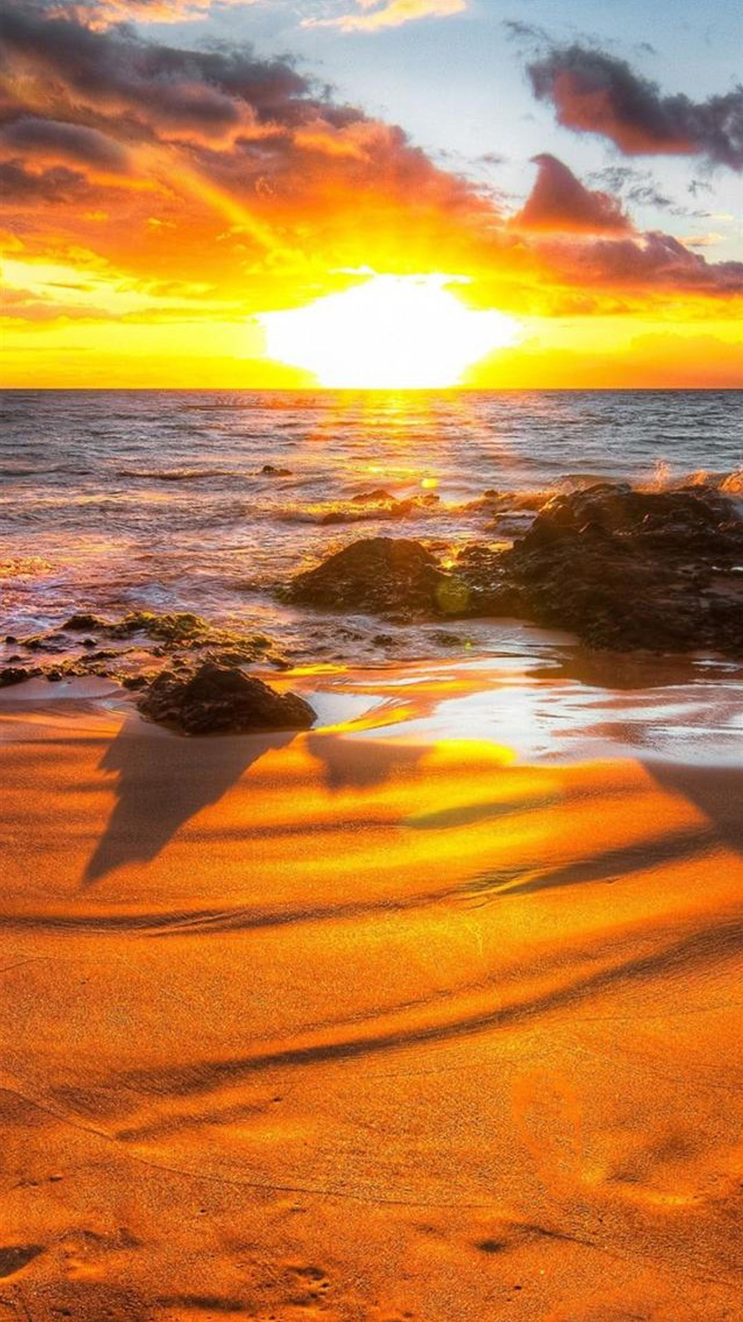 夕日が眩しいビーチ Iphone12 スマホ壁紙 待受画像ギャラリー