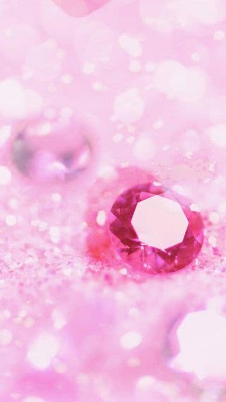 ピンク色の宝石