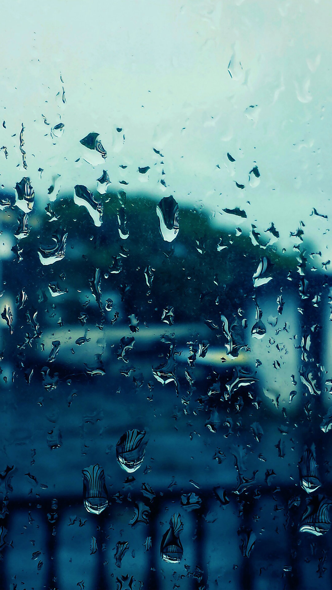 雨に濡れた窓ガラス Iphone13 スマホ壁紙 待受画像ギャラリー
