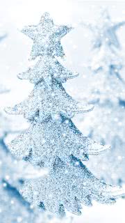 雪のクリスマスツリー