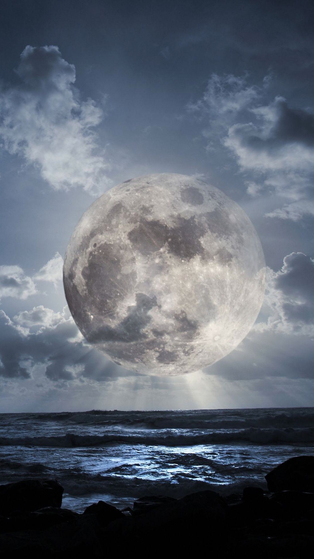 海に浮かぶ満月 Iphone14 スマホ壁紙 待受画像ギャラリー