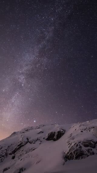 雪山の星空