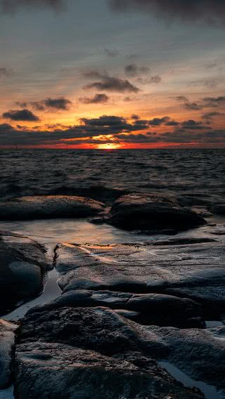 夕暮れの海