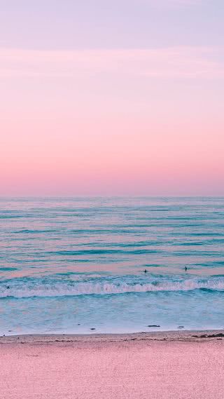 【50位】夕日に染まるパステルピンクのビーチ