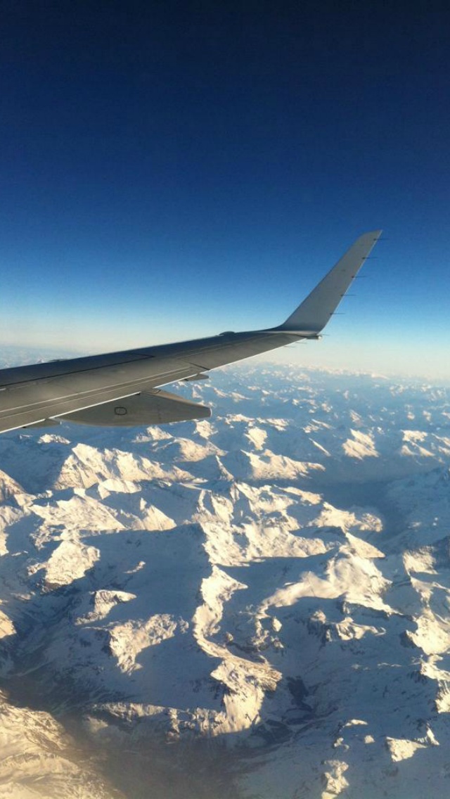 飛行機から見た雪の山脈 スマホ壁紙 Iphone待受画像ギャラリー