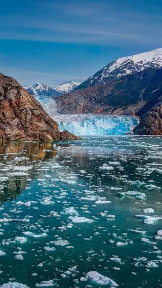 氷の浮かぶアラスカの海