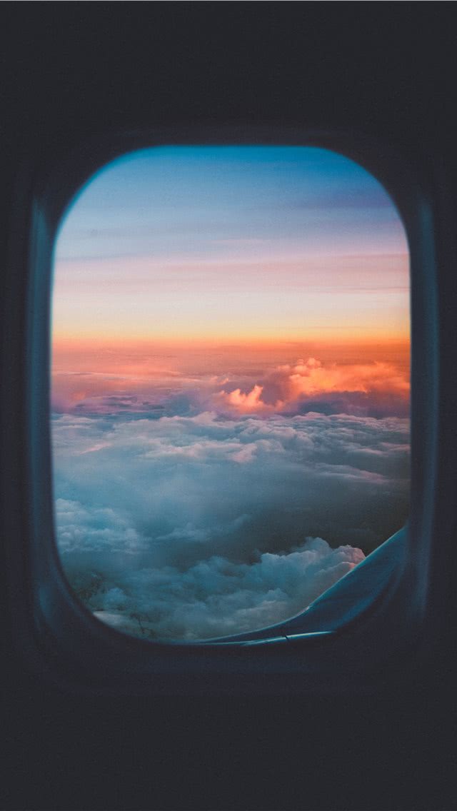 飛行機の窓からみた空 スマホ壁紙 Iphone待受画像ギャラリー