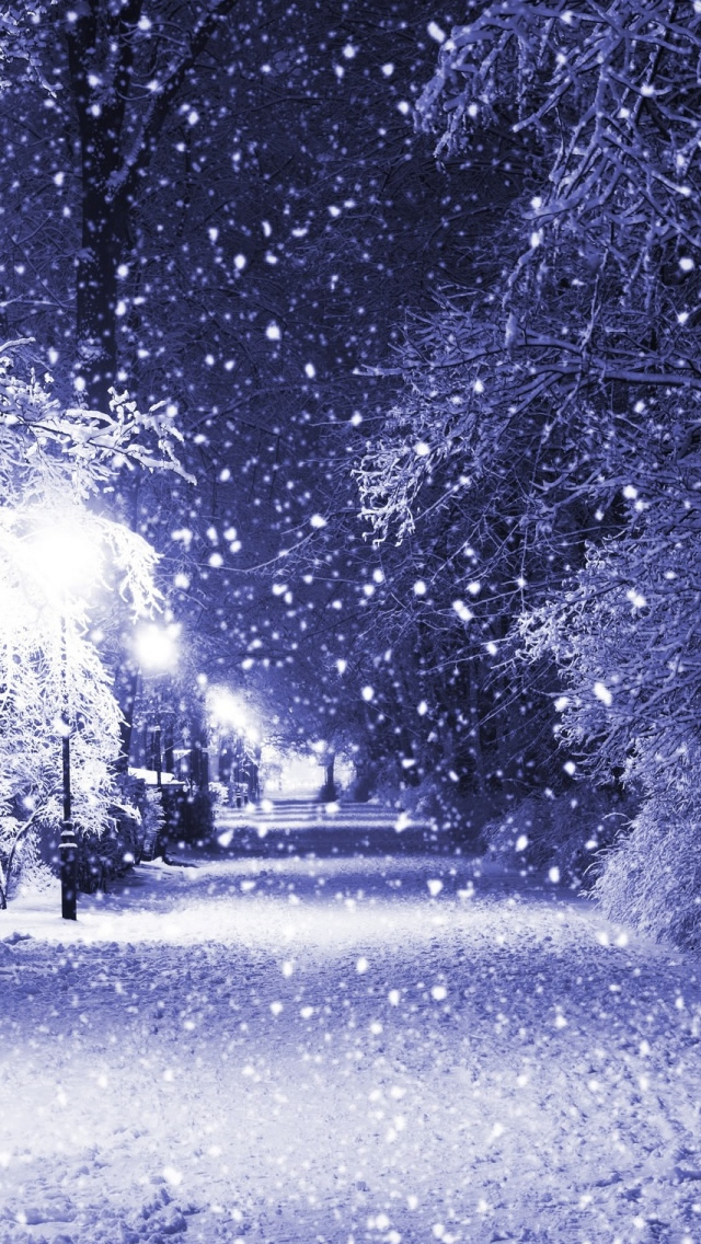雪の降る冬の夜道 スマホ壁紙 Iphone待受画像ギャラリー