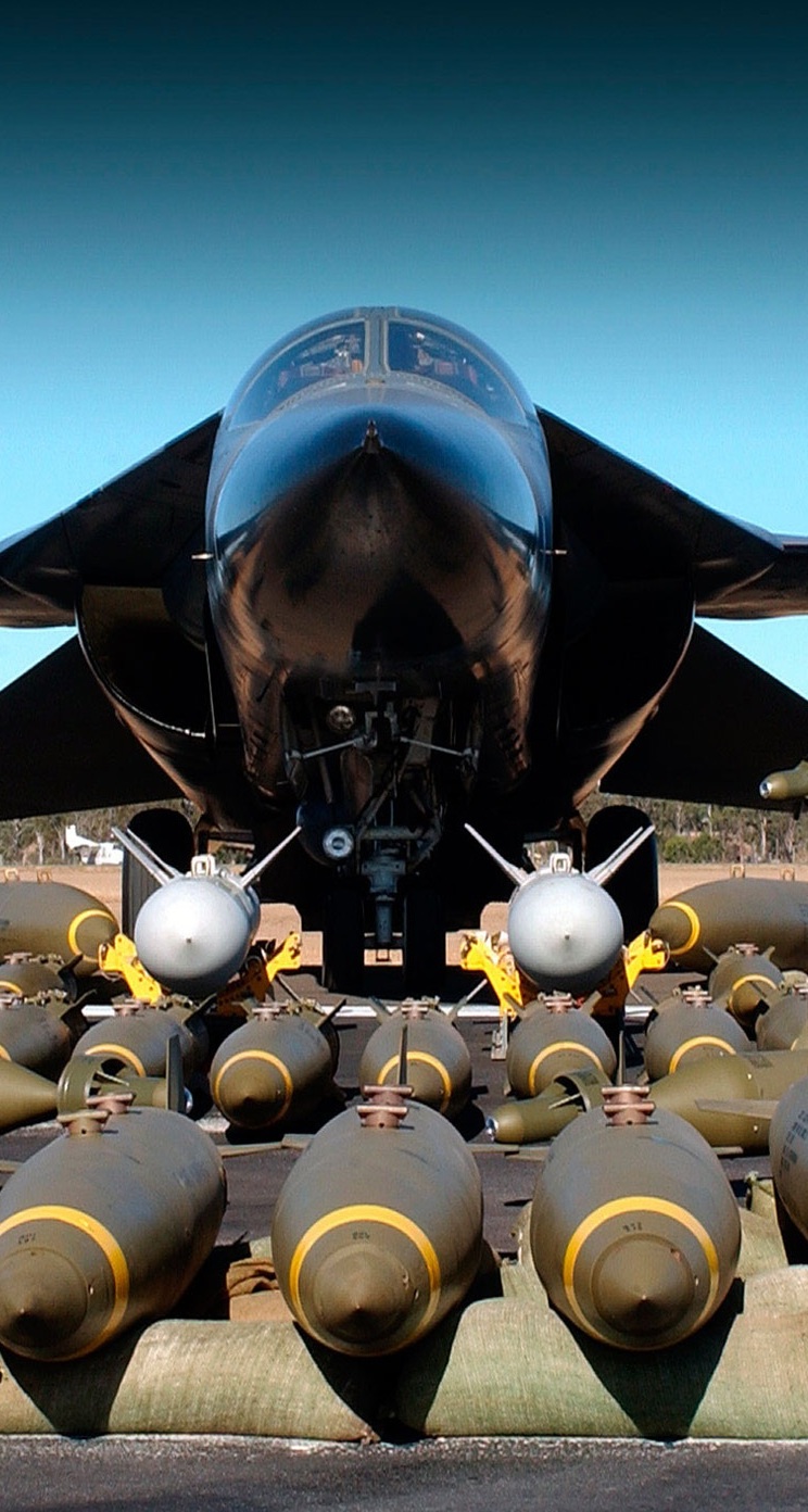 F 111爆撃機の武器の爆弾面 壁紙 2560x1440 壁紙ダウンロード Ja Best Wallpaper Net Iphone5s 壁紙 待受画像ギャラリー