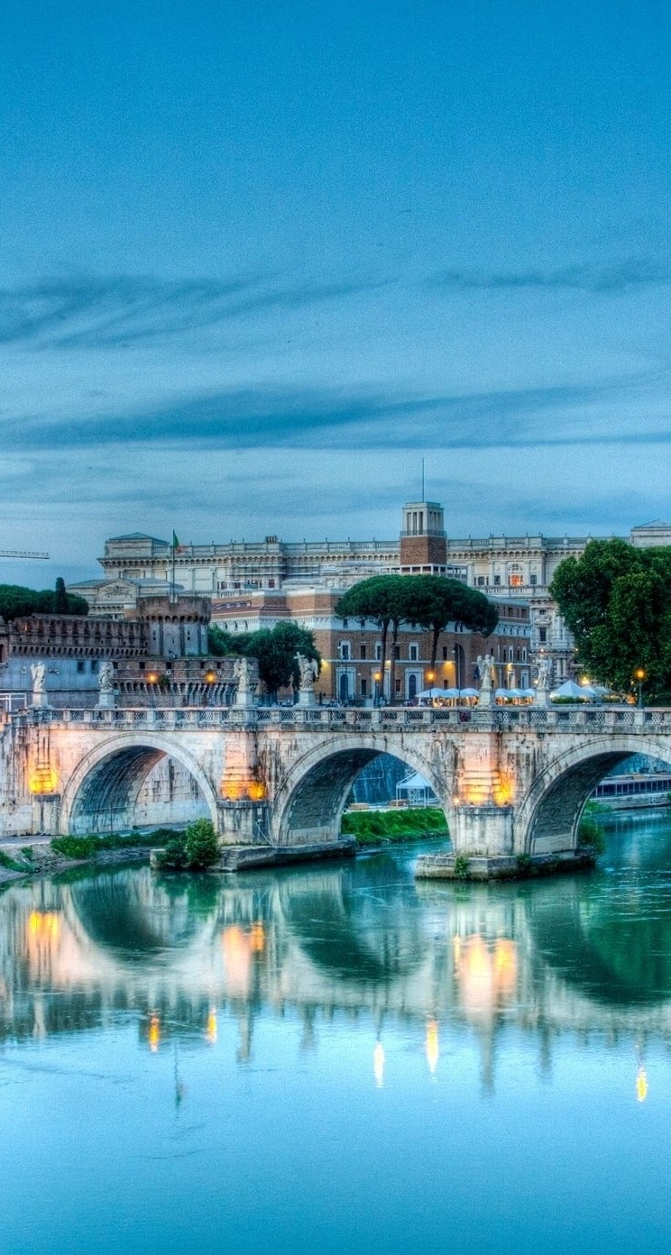 ローマ、イタリアテヴェレ川とサンタンジェロ城（Castel Sant'Angelo） 壁紙 | 2560x1440 壁紙ダウンロード | JA